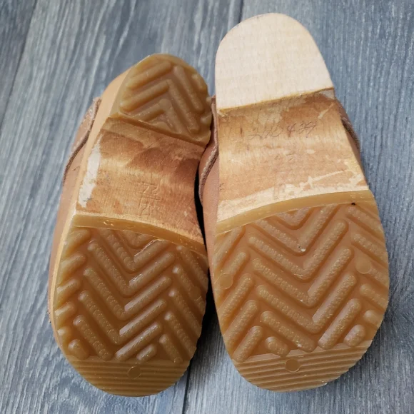 Danish Traditions Tan Brown Leather Wood Clogs Kids Child Size 8 Danish Size 24 - Picture 5 of 8